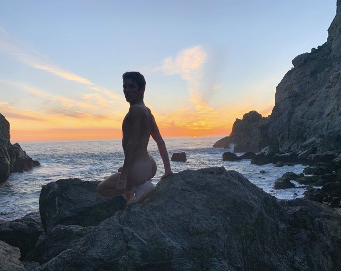 wish I could be naked all the time https://t.co/4dzaUaaTyi