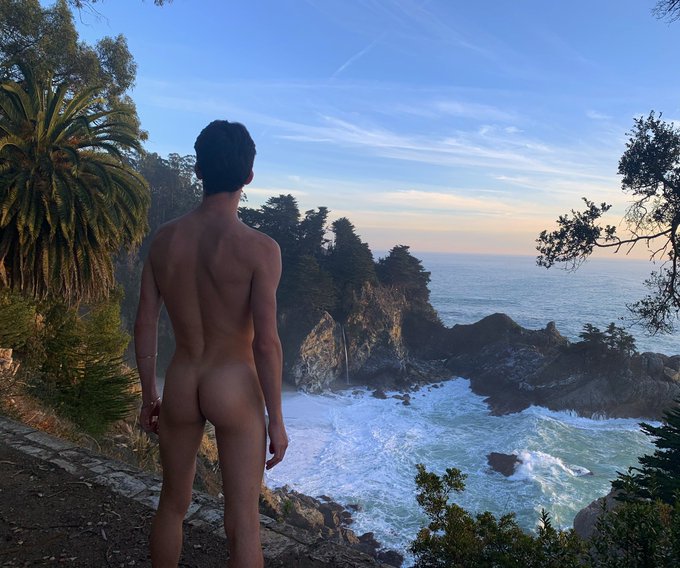 wish I could be naked all the time https://t.co/4dzaUaaTyi