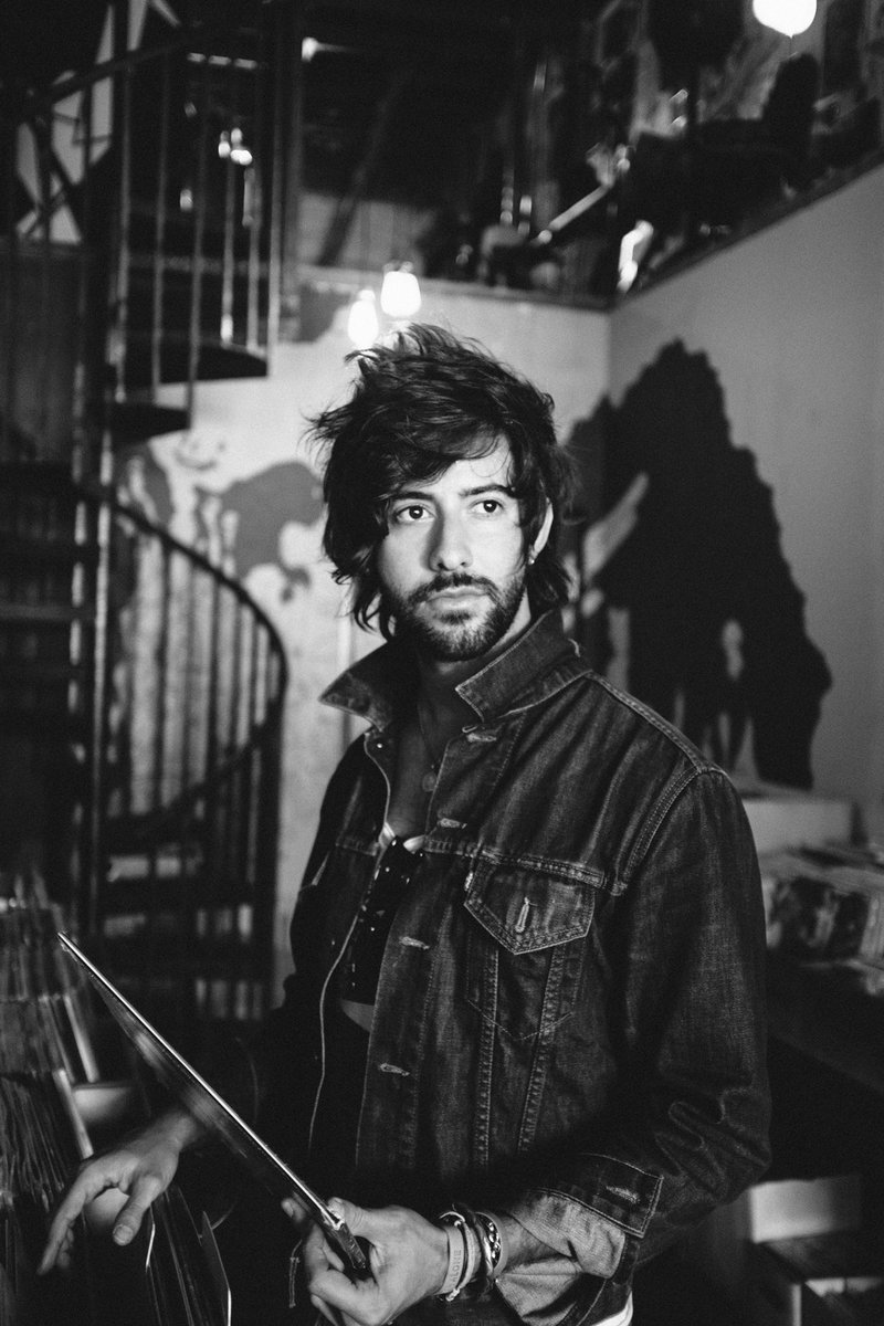 2,000 Followers!!!Here’s my gift to y’all :)My Top 10 Non-Hip Hop Albums