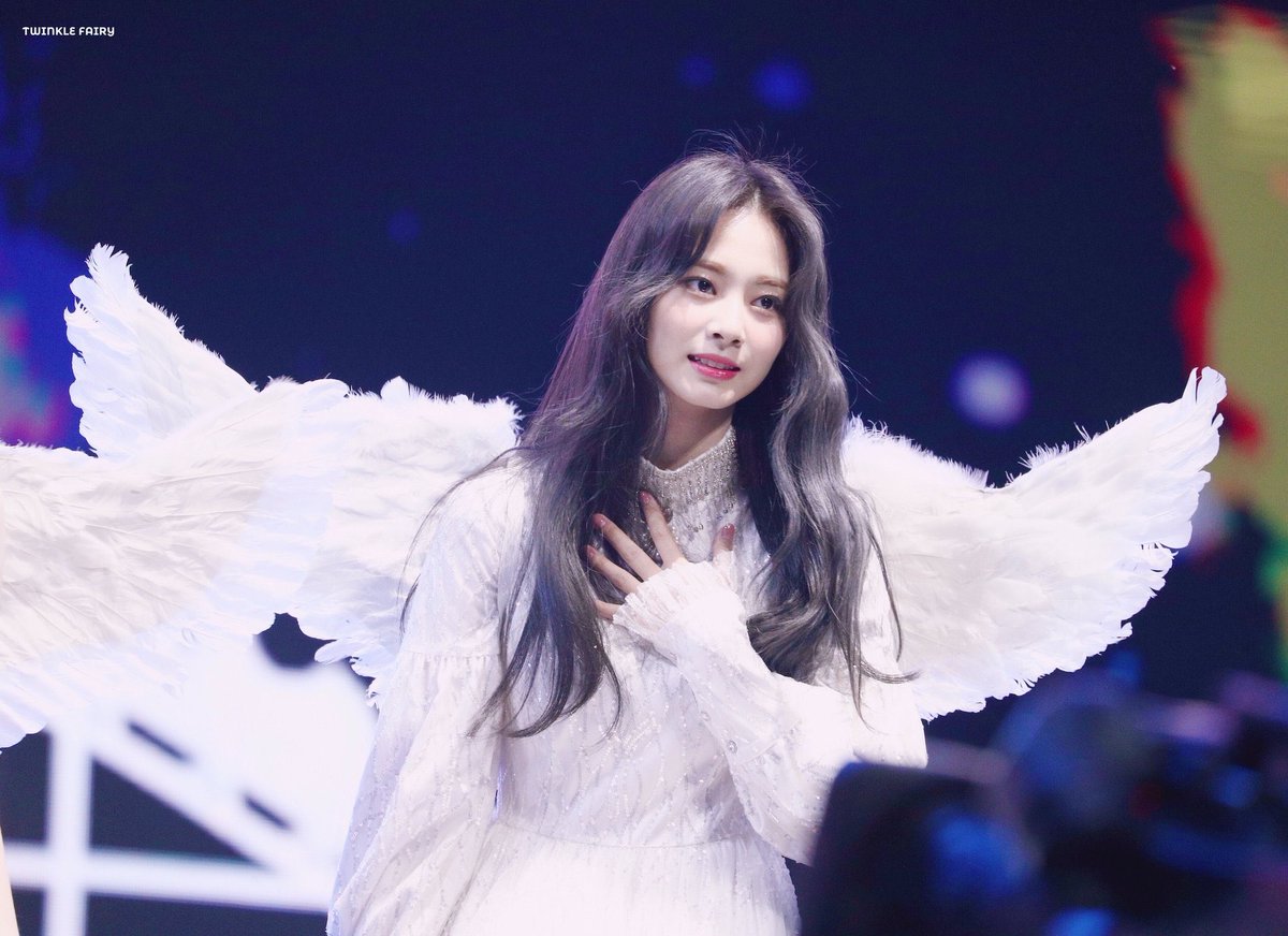 bunny_kinder's tweet photo. Tzuyu is really an angel, a very kind hearted girl 💙

#트와이스 #TWICE #TZUYU #쯔위 #子瑜 #ツウィ #TwiceFanart https://t.co/DAqz2vZplt