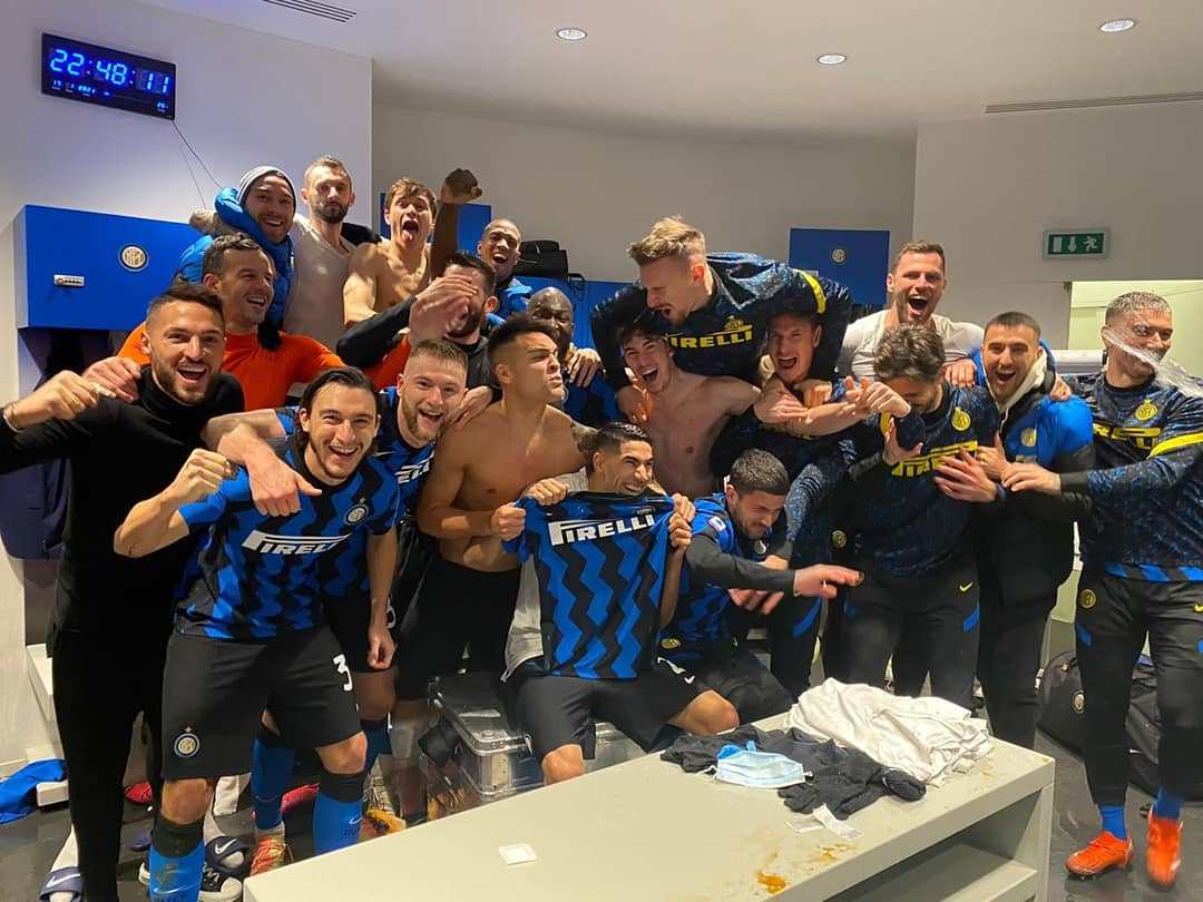 23_Frog's tweet photo. Che squadra!💪💪 Grande vittoria!
⚫🔵
#ForzaInter #Inter #InterJuve #InterJuventus #SerieA https://t.co/xeLfGEqf5C