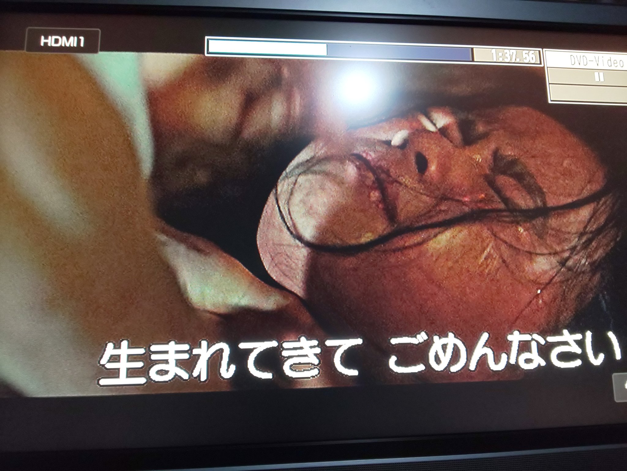 炉利ビデオ 韓国映画「虐待の証明」より ロリ絞めなんですが、いかんせん幼すぎること物語の背景的に幼すぎること、虐待で酷い状態にあることなどから個人的にはとてもそういう目では見れませんが、この年頃のシーンはかなりレアなのでは。  https://t.co/4YNj7ssr3a ...