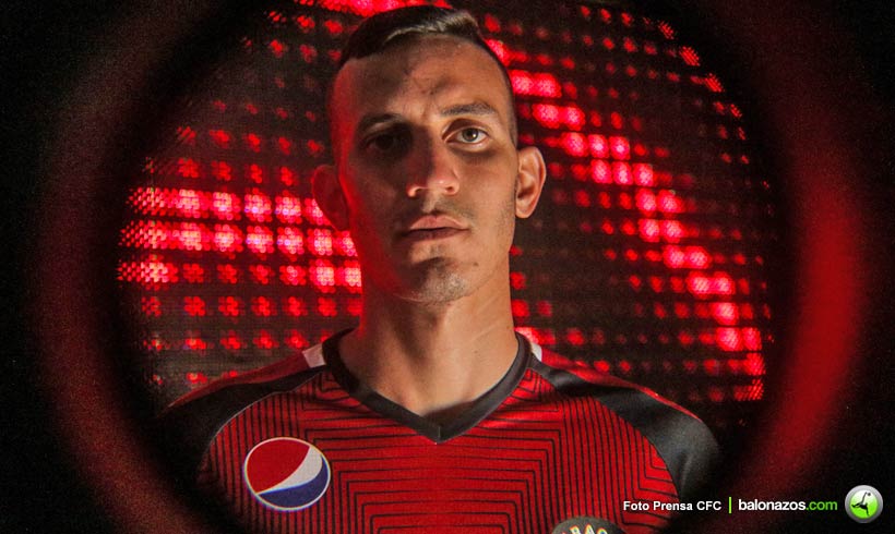 Balonazos's tweet photo. El atacante zuliano Miguel Celis jugará con el Caracas Fútbol Club

#FelizDomingo17deEnero
#17añosBalonazos  

https://t.co/M4lCzPvQwz https://t.co/Nq0EXokGLW