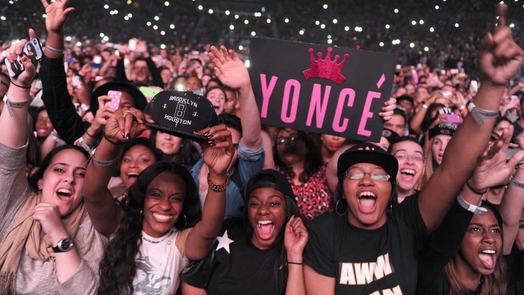 Beyhive being the craziest/most iconic fandom ever! A thread: