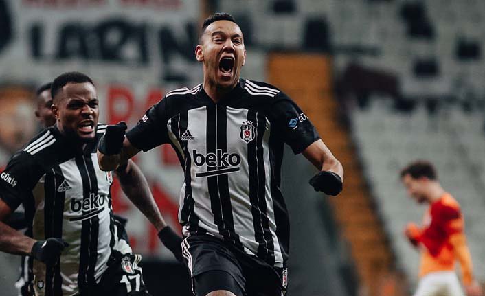 ovuncozdem's tweet photo. Josef de Souza 🇧🇷 
-Gol✅
-90 dakika ayakta kalma✅
-Sorumluluk alma✅
-Profesyonellik✅
-Tecrübe✅
-Konsantrasyon✅
-Büyük takım oyunculuğu✅ https://t.co/Av4pPBgqU9