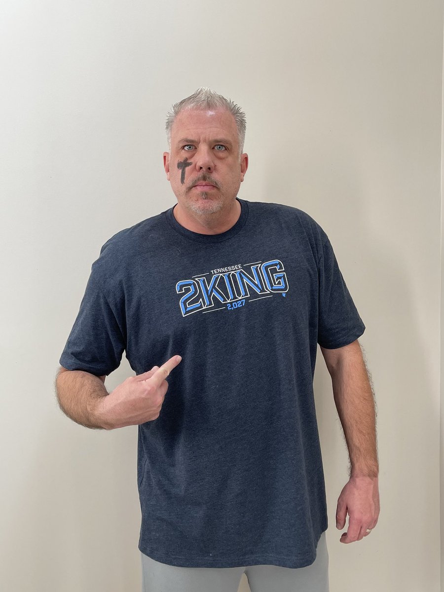 🚨 GIVEAWAY ALERT! 🚨
Want to win a FREE 2King shirt from <a href="/BreakingT/">BreakingT</a>, commemorating <a href="/KingHenry_2/">Derrick Henry </a>'s 2,000-yard season, as displayed here by @dmac_1025?

Here's what you must do:
1. Follow <a href="/1025TheGame/">102.5 The Game</a>
2. Retweet this post

Winner will be contacted tomorrow!