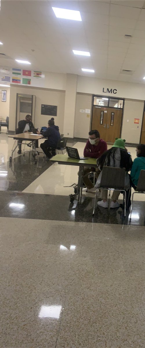 CoachCZHunter's tweet image. Our 5th @FAFSA /TASFA Workshop before the #PriorityDeadline ! Had our best turnout yet ❤️🧑🏾‍🎓👨🏿‍🎓👩🏽‍💻👩🏽‍🎓
@Gre3nn 
@OneGoalBigIKE