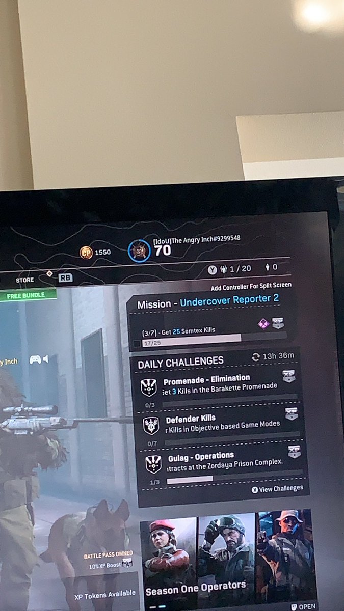 UGillusionz's tweet photo. Bout to run some Warzone. Dropped three subs yesterday. Who’s down? Add me 🤘🏾 https://t.co/1MUCOzxguq