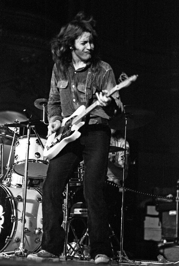 #NowPlaying: <a href="/rorygallagher/">Rory Gallagher</a> - Secret Agent (Live)

#70s #LiveMusic #ClassicRock #RockNRoll #Blues #Soul #RoryGallagher #Guitar #Irish #DeepTracks
 
#Listen at live365.com/station/Deep-N…

<a href="/RoryFest/">Rory Gallagher Fest</a> <a href="/Rory_Sinnerboy/">Sinnerboy</a> <a href="/Gerry_McAvoy/">Gerry McAvoy</a>

The #SundayDrive on <a href="/DeepNuggets/">DEEP NUGGETS RADIO</a> #Radio - #TurnItUp!