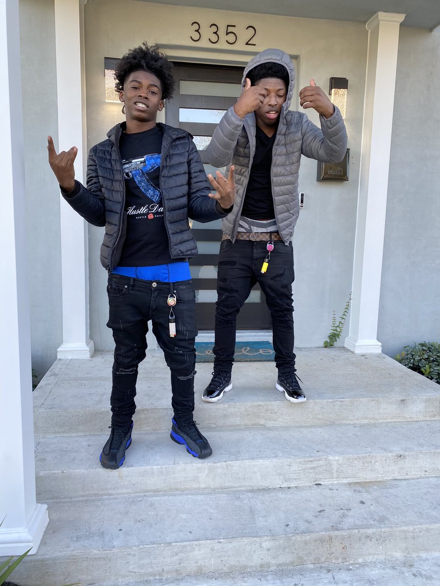 bankr0ll_c0rey's tweet photo. How u telling on yo dawg ? You was neva off the leash ....... under investigation youn neva posed to speak ๐ค๐ค #3shit https://t.co/qYOgbp6LJ0