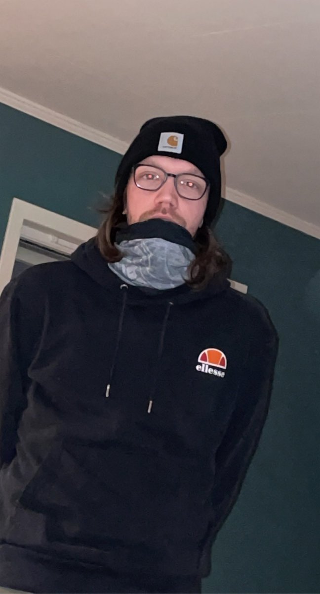 herjolicious's tweet photo. @Runebayor @baekkie Skjønner ikke hva du mener https://t.co/zq5UrU5ELD