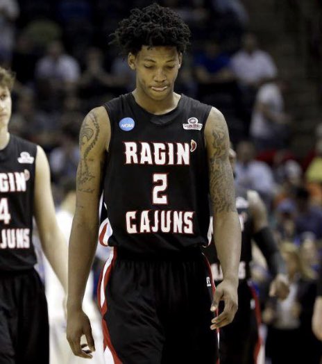 vinnysigona4's tweet photo. Excited to say I’ve received an offer from Coach Marlin and Louisiana Lafayette https://t.co/OpK9ZaGkZ5