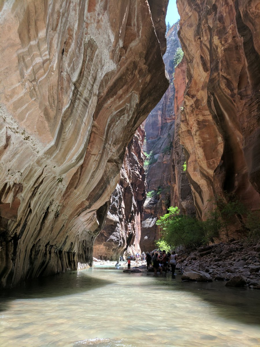 NatGulau's tweet photo. The Narrows https://t.co/OpA6kEm5Vo