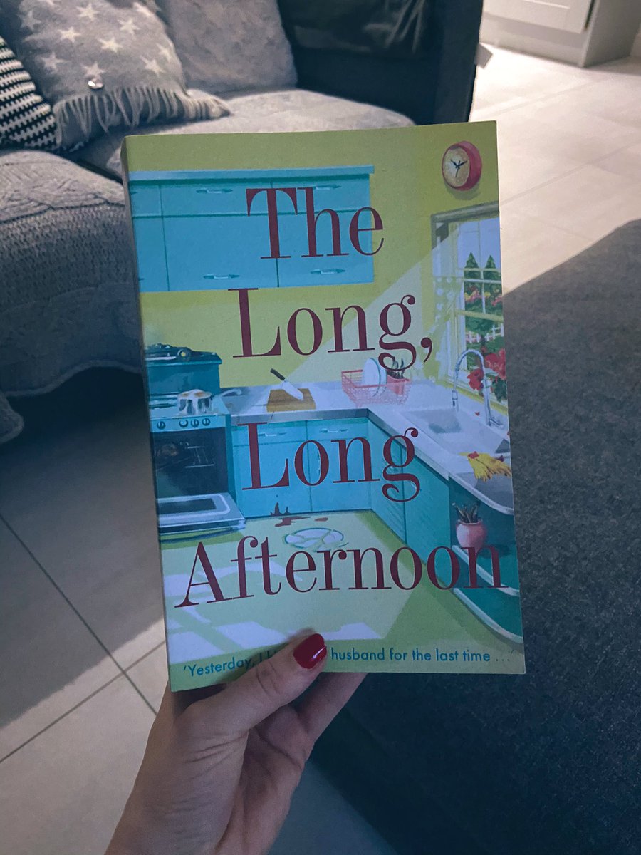 Just finished #LongLongAfternoon by @wekesperos and I loved it! 

Out on 4th Feb

Blog post to follow

💙💛💙

#BookTwitter #ManillaPress #BookBlogger