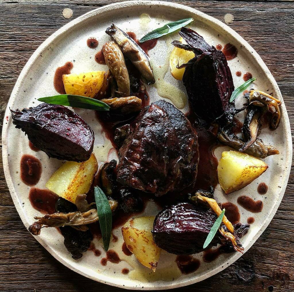 ChefJoshKatz's tweet photo. Smoked ox cheek, beetroot, wild mushrooms, home fries. Comfort food. 
.
.
.
#dinnergoals #lockdownfood #photographer #foodphotography #thefeedfeed #insiderfood #foodandwine #workinginfood #beautifulcuisines #foodie #foodgram #foodnetwork #foodiesofinstag… https://t.co/DQPhIh2qTW https://t.co/zIhLFzDbf1