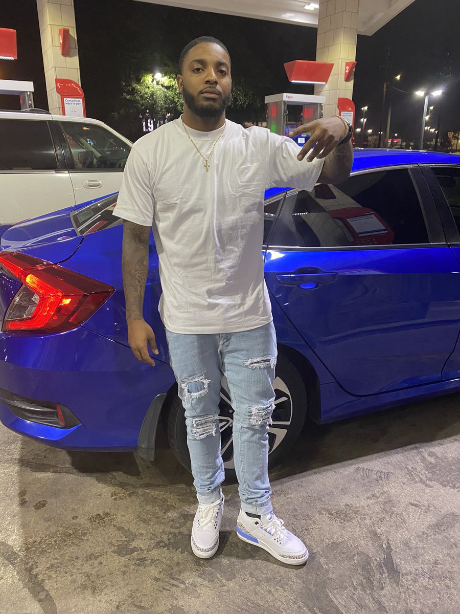 k3_da_don's tweet photo. The infamous gas station pics ❄️🤒
#FreeRu https://t.co/9EwpG7xd3f