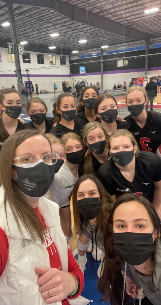 Premier14Gold's tweet photo. Great weekend of competition at the MLK challenge! Lots of growth mentally and physically! Excited to get back to work Thursday! #itsachoice #choosethebattle @Premier_VB https://t.co/kiZcCBDvch