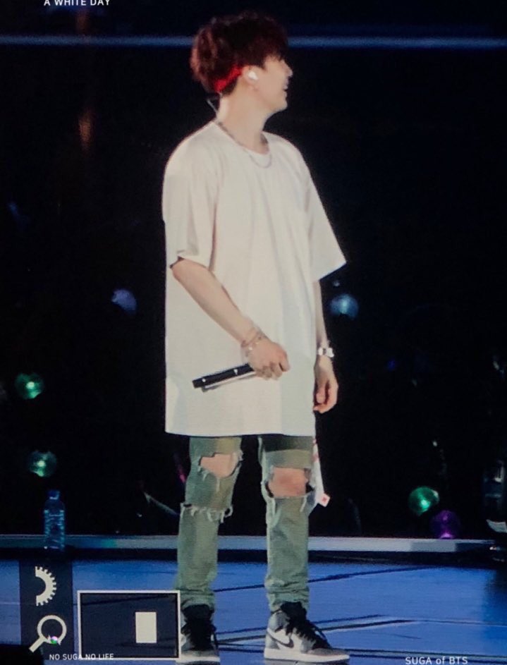 tiny__yoon's tweet photo. https://t.co/5zHVydL1Op