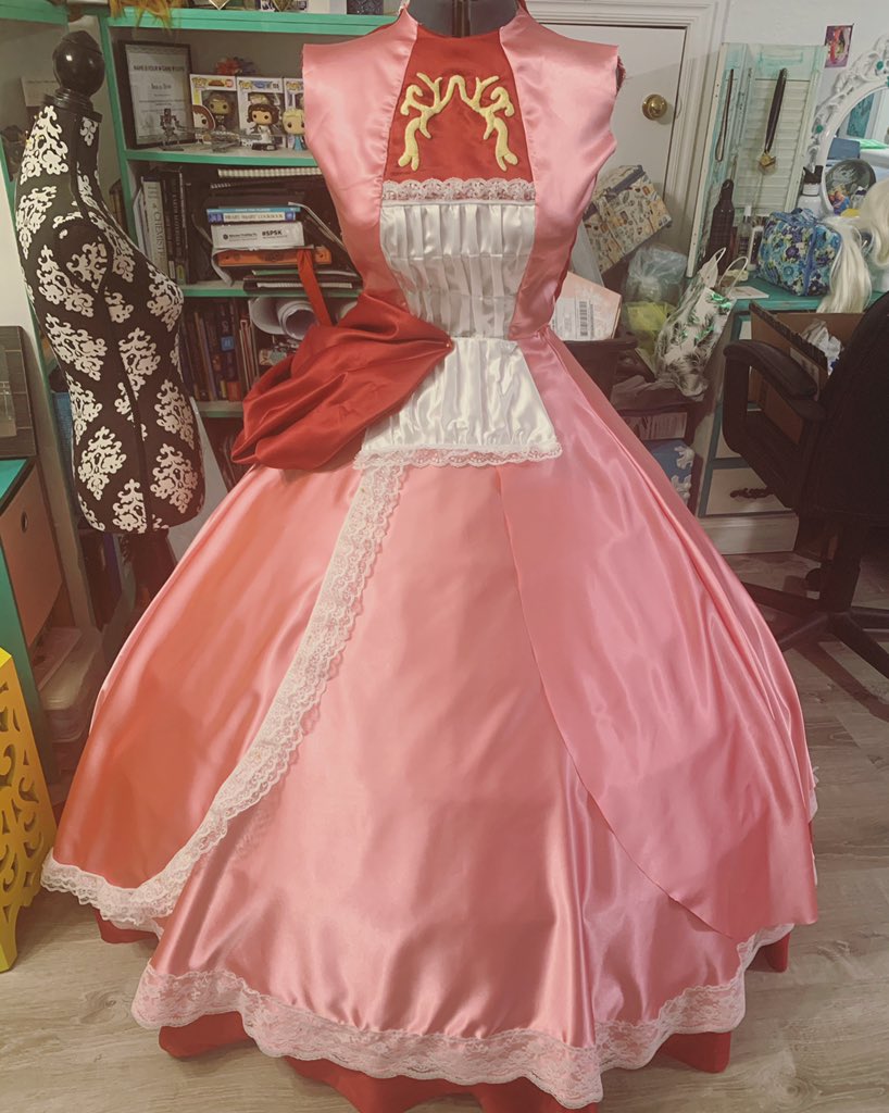 Here is a peek at Princess Peach!! So much more work to do, but she’s starting to come together!!💗