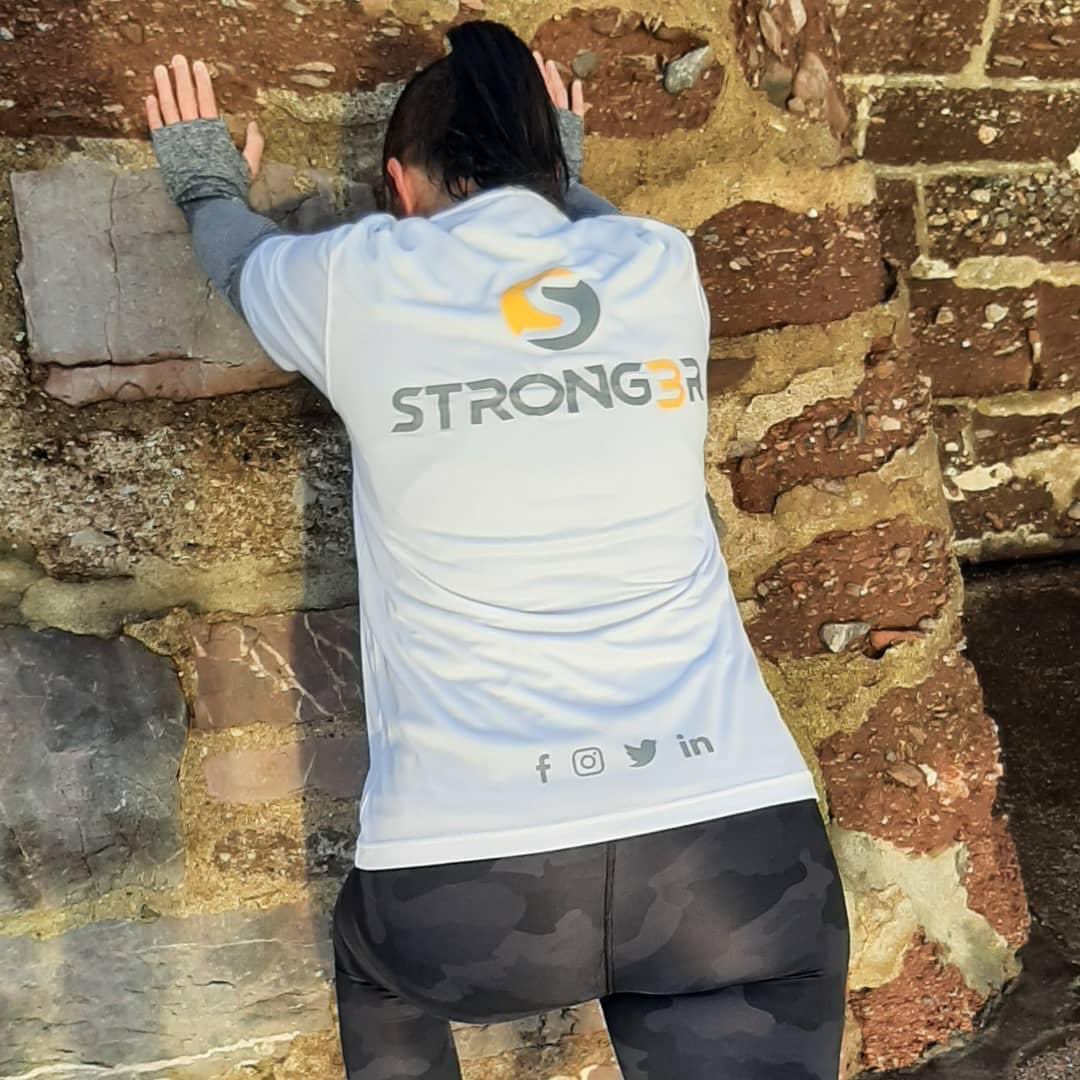 r_strong3's tweet photo. Get out for your exercise during lockdown! Physically and mentally you will be #strong3r 🟡⚫️ https://t.co/N9pGsEQDn8