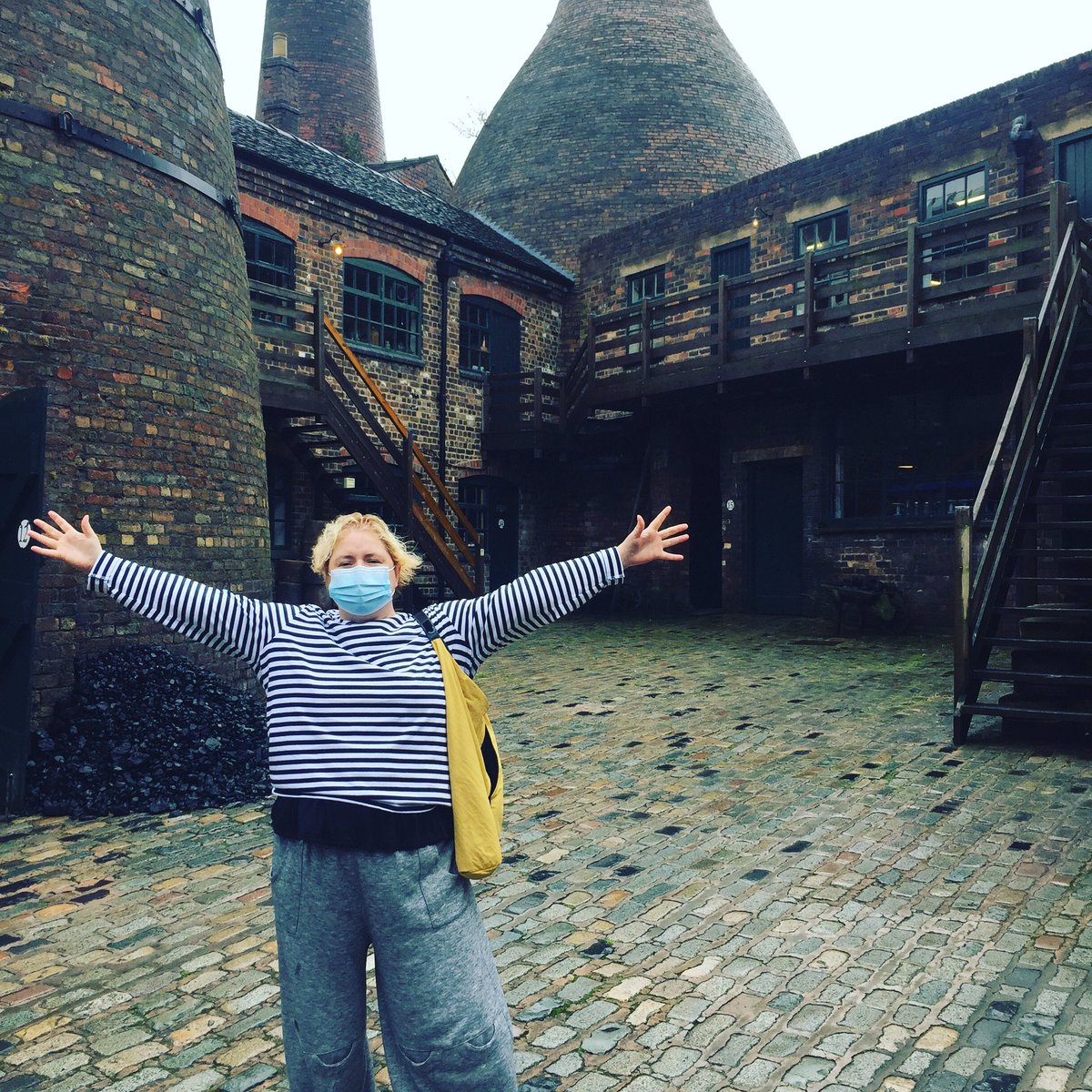 I’m this excited for episode 2 tonight @7.45pm. #PotteryThrowdown