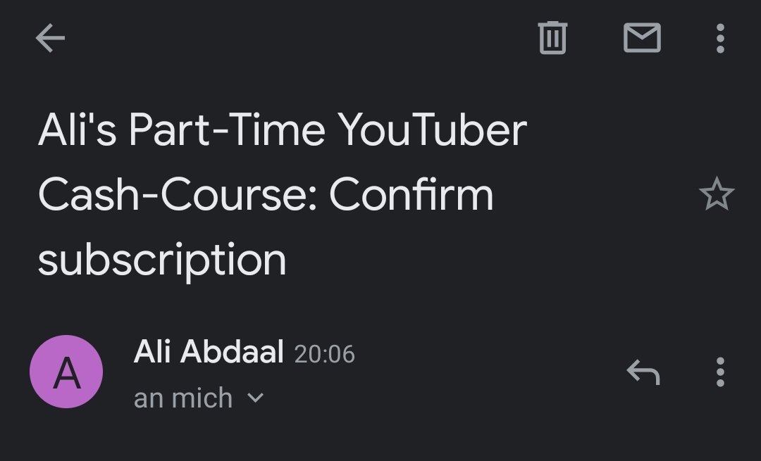 DerJonator's tweet photo. @AliAbdaal a typo sneaked in your signup email! Or is it supposed to say "cash course"? :) https://t.co/NBOXozmy0s