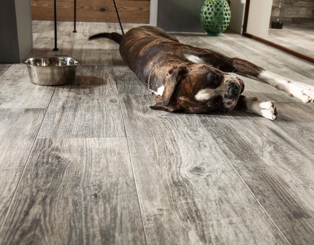 VematiWeb's tweet image. Time Design è il gres in porcellanato effetto legno che rinnova e ridefinisce i materiali indossati naturalmente, con una superficie deliberatamente imperfetta
#vemati #novabell