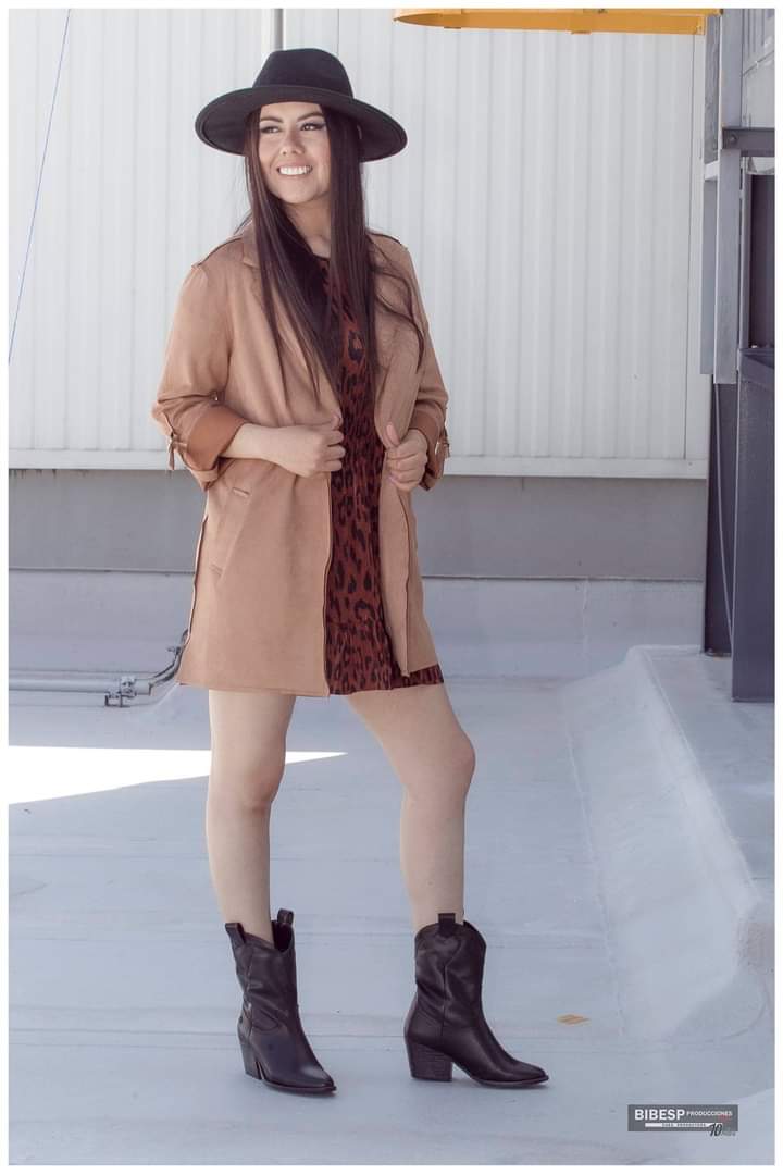 bibesp_pro's tweet photo. Fotografía para tu perfil profesional. 
Tu imagen es la primera oportunidad que tienes para hacer una buena impresión en la búsqueda de empleo o captación de nuevos clientes. Refuerza tu marca personal con una sesión de fotos profesional
[ f o t o g r a f í a &amp; v i d e o ] https://t.co/6Og5ZtP82H