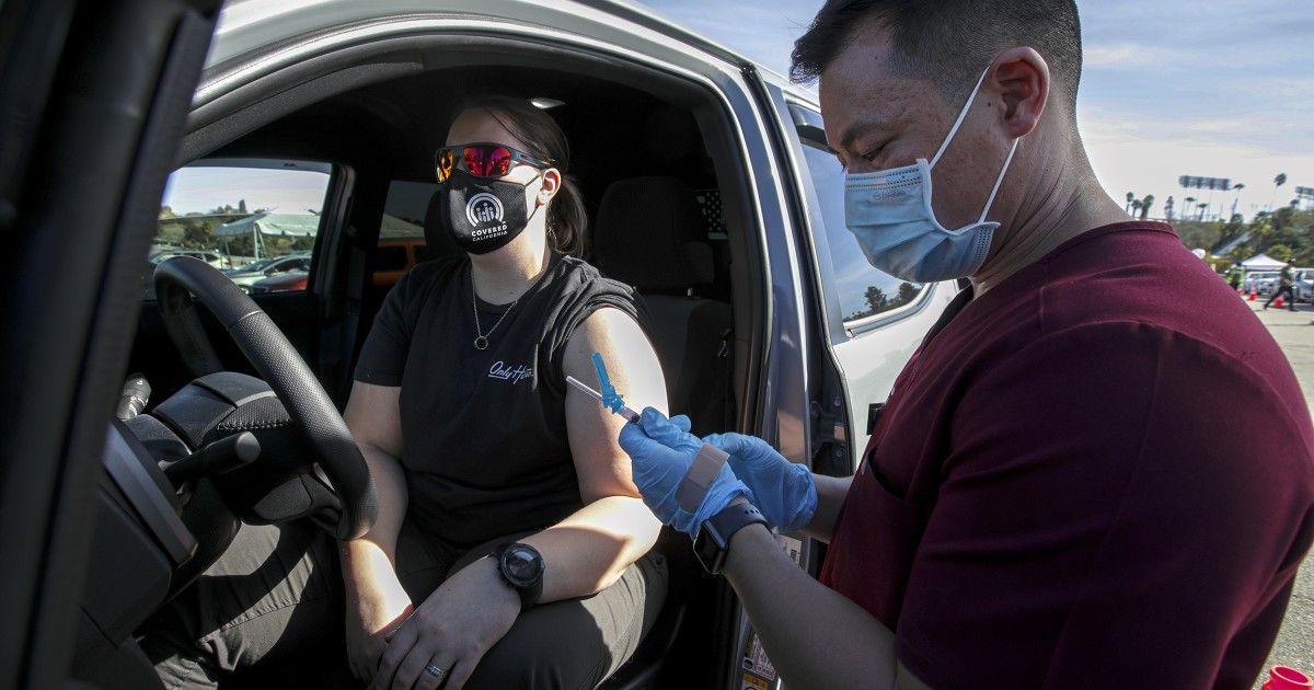 latimes's tweet photo. Some people 65 and older did get vaccinated at Southern California retail stores that had supplies available.

But many others could not find a location offering appointments.

Here's why:
https://t.co/1h4ygYesEw https://t.co/uhvhTqsocc