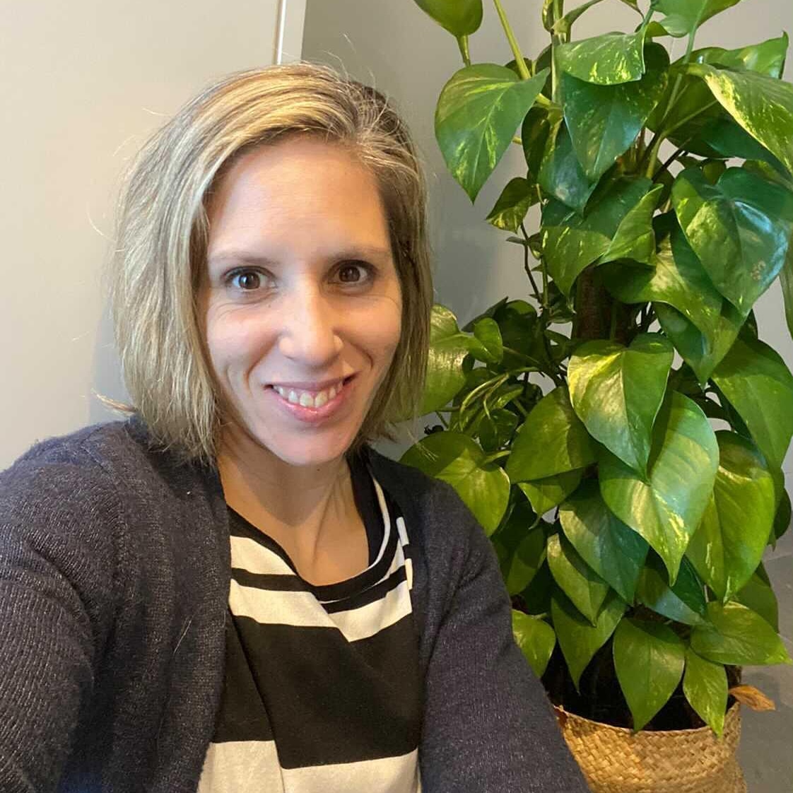 Selfie Famous vuelve a lo grande en su nueva etapa y hoy nos acompaña con su selfie una gran deportista española 👏👏👏♥️🤳, ella es la guapísima y fantástica piragüista nacida en Cangas de Morrazo TERESA PORTELA <a href="/teriportela/">𝙏𝙚𝙧𝙞 𝙋𝙤𝙧𝙩𝙚𝙡𝙖</a> 👏👏🛶🛶❤️🤳.
Muchísima gracias Teresa! BIENVENIDA♥️