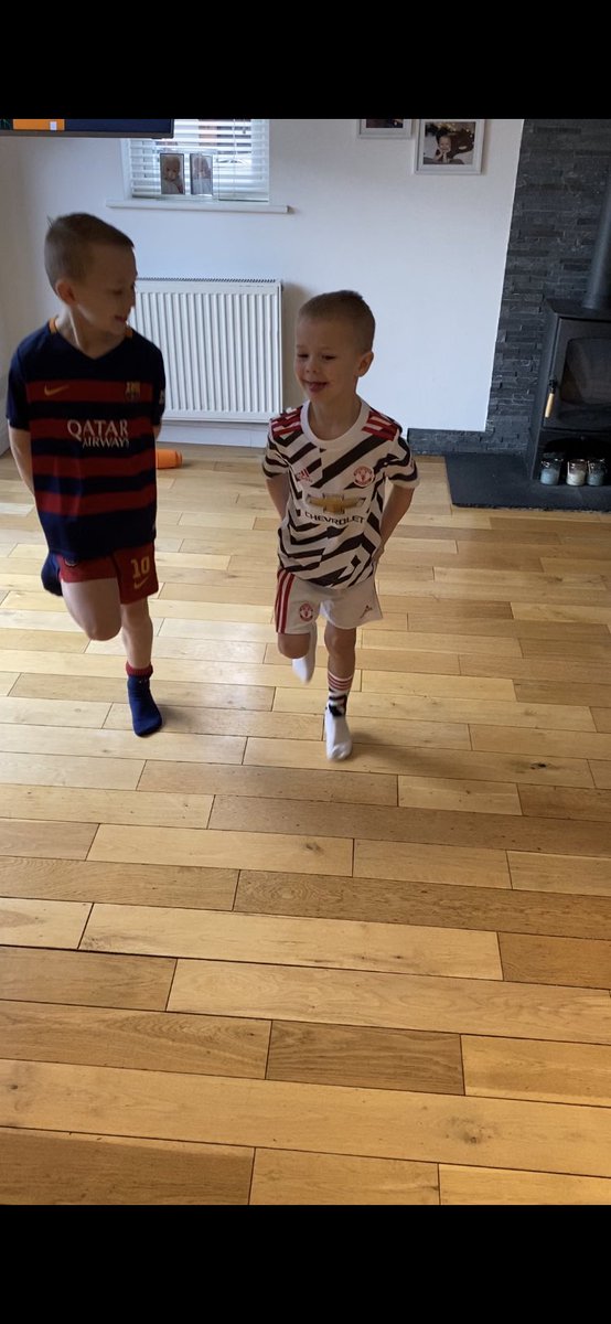 The boys were put through their paces this morning by <a href="/WarringtonRLFC/">Warrington Wolves</a> coach @briers6 the lads loved it thanks 🙌