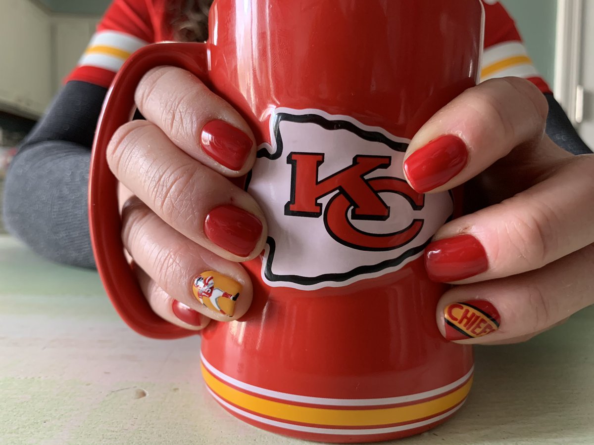 AlissaMyers89's tweet photo. Game Daaaaayyyy! #RunItBack #CHIEFSKINGDOM #allthegoodvibes https://t.co/fp3vAiuTTr