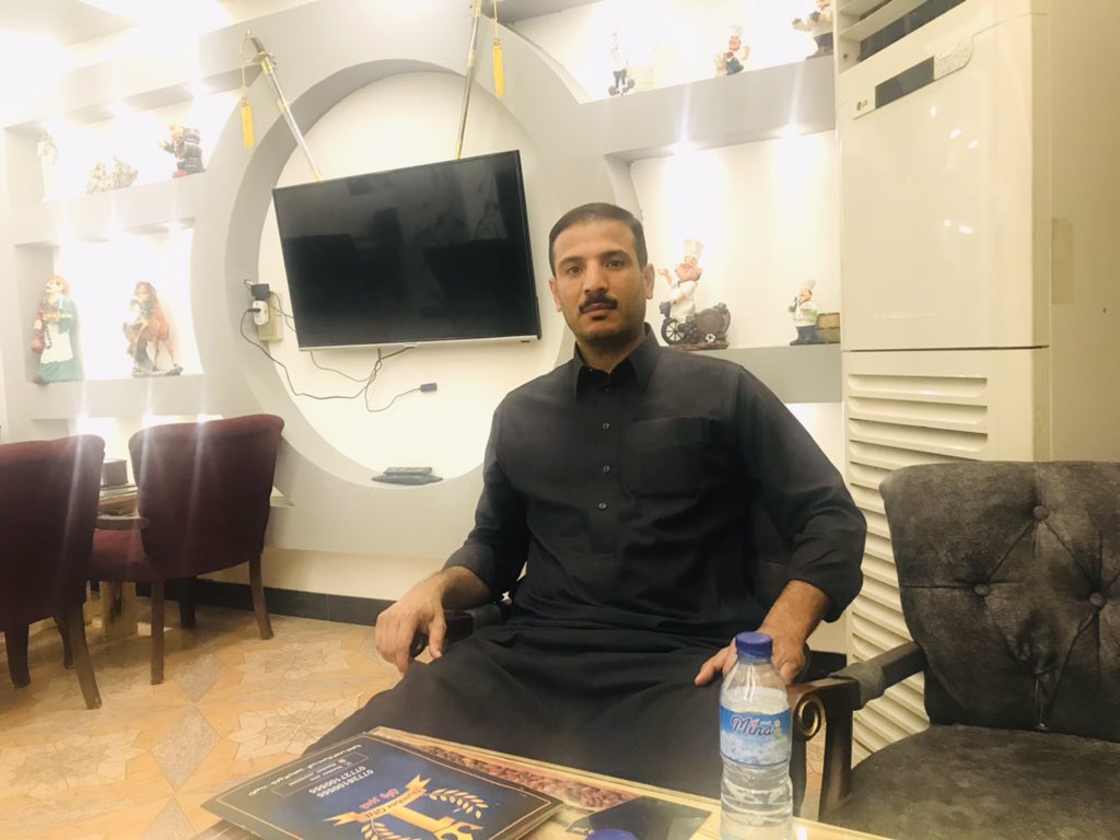 يبدع الزمن في تغيير ملامحنا ...
ولكنه يعجز عن تغيير ما بداخلنا