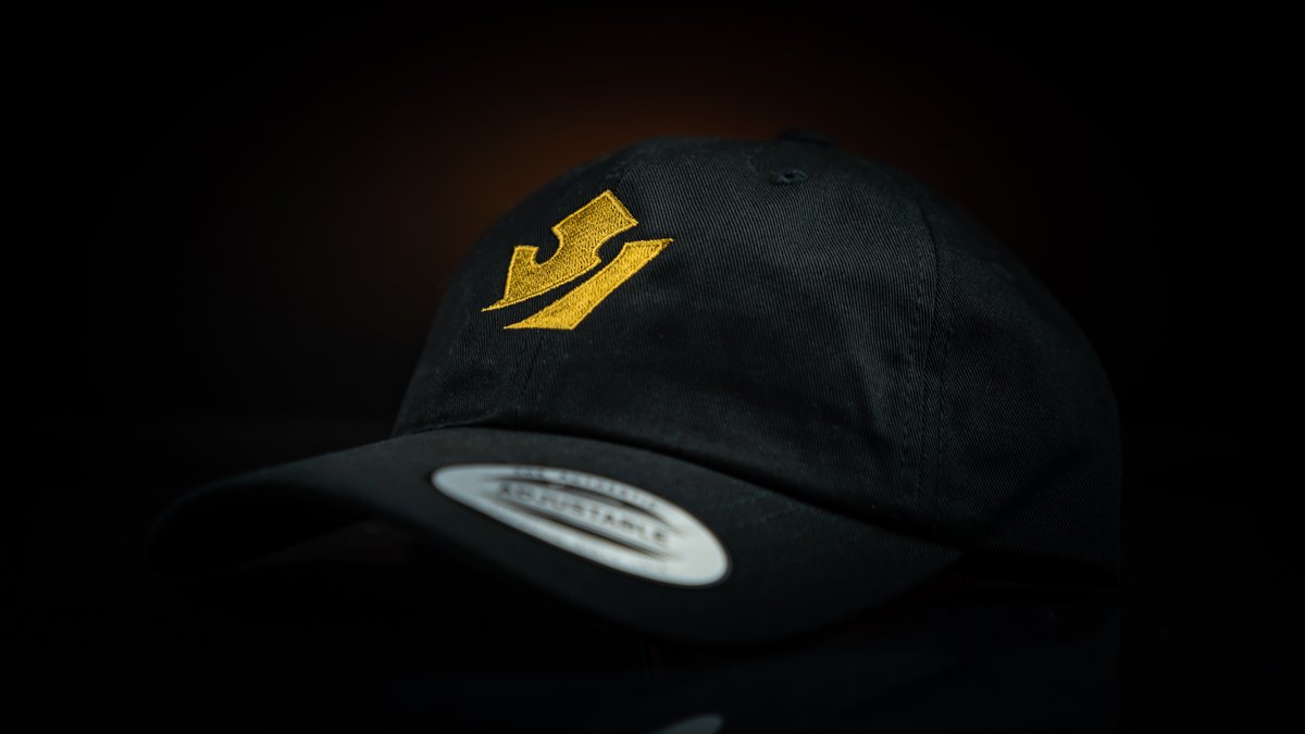 Who wants to be crowned?

ElitistCrew.com
