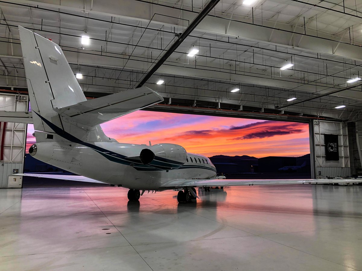 Our Saturday night entertainment.
#thepeakofaviation #mountainaviation

instagram.com/p/CKKHGMRgW1K/