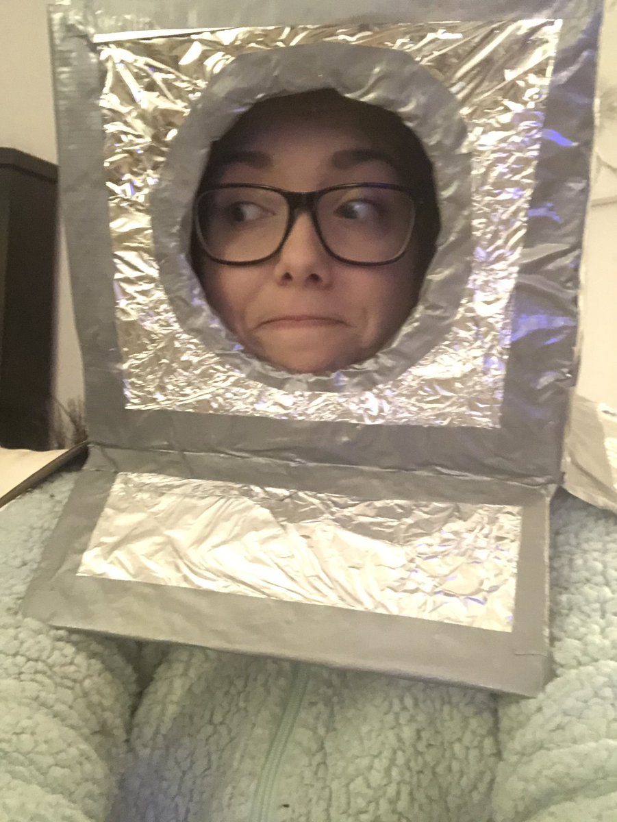 What are you doing on your Sunday evening? I’m making space helmets! #EYFS #Placement