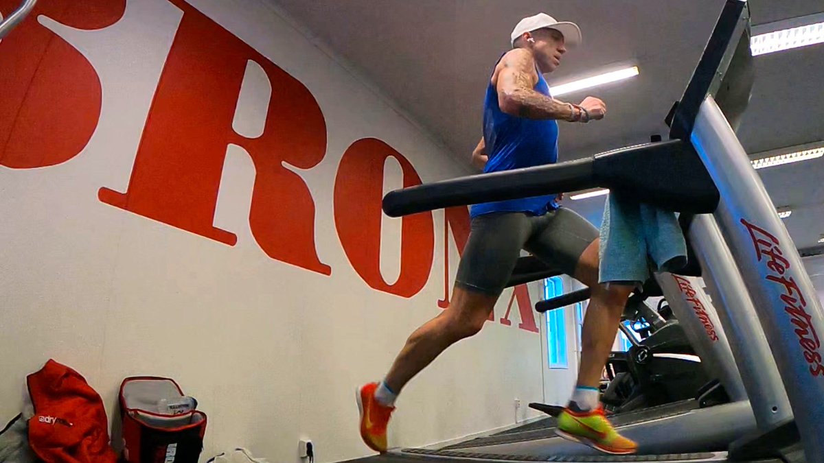 anders_edstrom's tweet photo. Half marathon today with 20x1min intervals @ race pace 👊🏻 this year i aim high!
.
.
.
#triathlete #ironmantraining #IM
#GoProAthlete #trilife #IM703 🇸🇪#tweetrun #ironman #trainhard https://t.co/MyIx7PY4gL