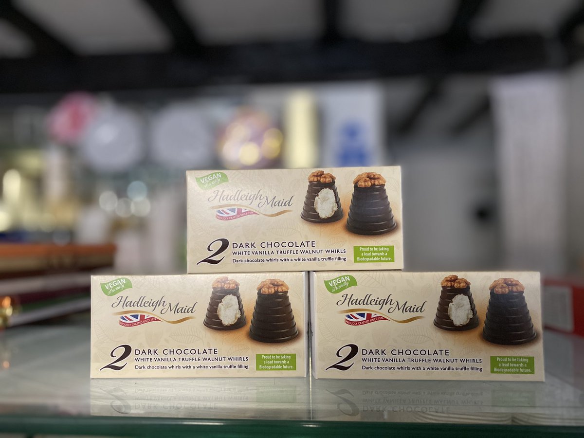 Castle_Chocs's tweet photo. 🌱Vegan Chocolates🌱 New to us this January are these delicious Dark Chocolate and Vanilla Walnut Whirls! 
Available in our online shop with 15% off using code VEGANUARY15 https://t.co/zIMLlbgzLk