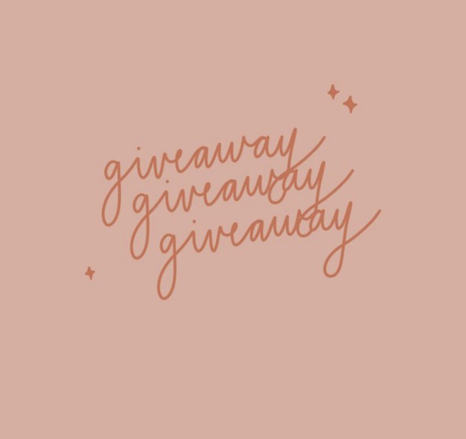 meownikaa's tweet photo. ♡ giveaway time!!! ♡

thank you so much for selling me out the other night, as a thank you i will be giving away these silve heart earrings that were not a color choice in the update! ♡

to enter:
•follow me ♡
•rt + like ♡
•tag 2 friends ♡

ends 1/22 ♡ https://t.co/wcioDKKJXj