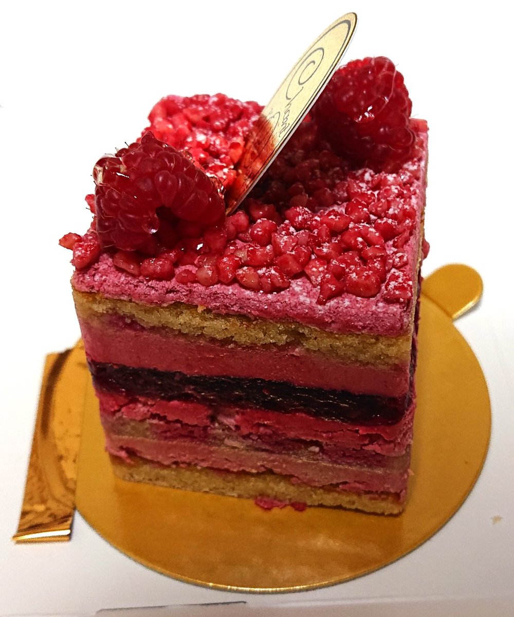 藤枝 てるひ マイストーリー シャンドワゾー で 贈答用のチョコレートと自分用のケーキを購入する テイクアウトのみ 10時 時 主に 月 火 休業 川口市幸町1 1 26 Jr川口駅 9分 ケーキは500円代 ハッキリとした味付け チョコレートは少し高価