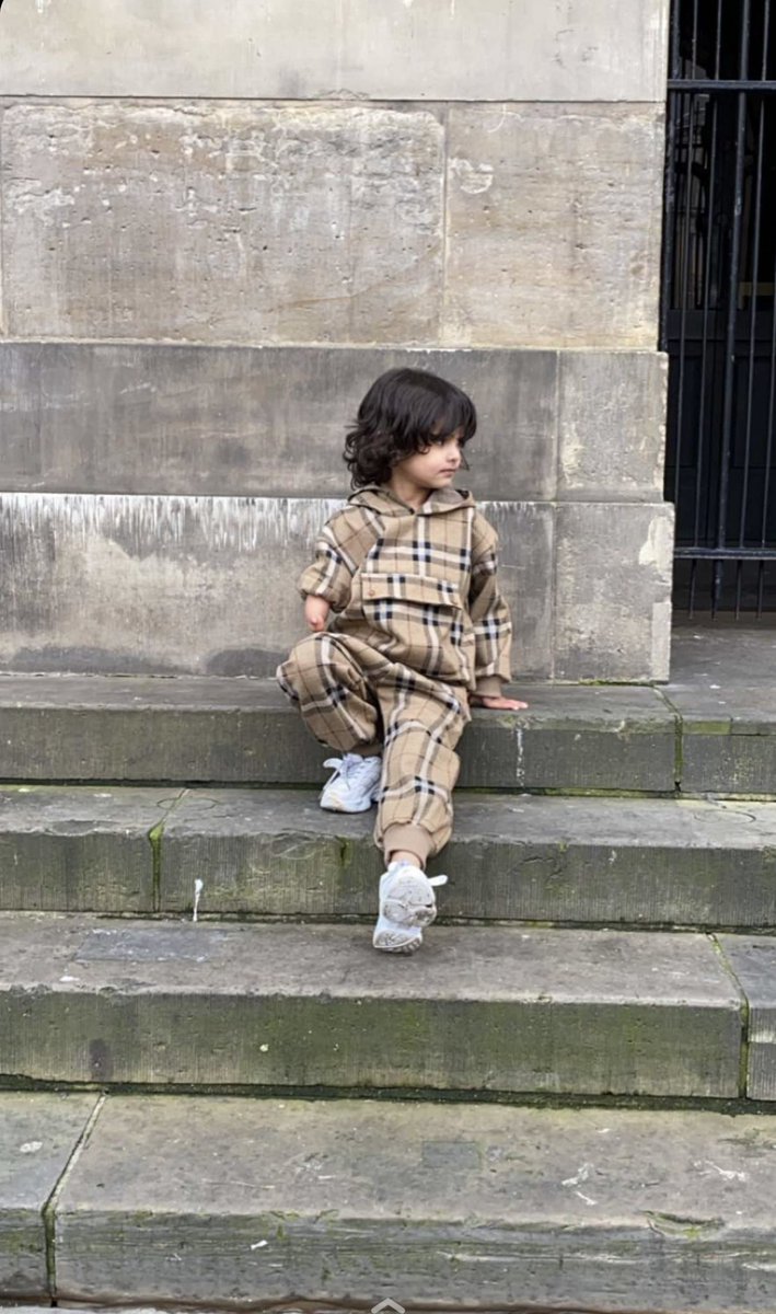 اتوقع الكل يتفق ان يوسف اجمل موديل صغير ما شاء الله🧒🏻🤍