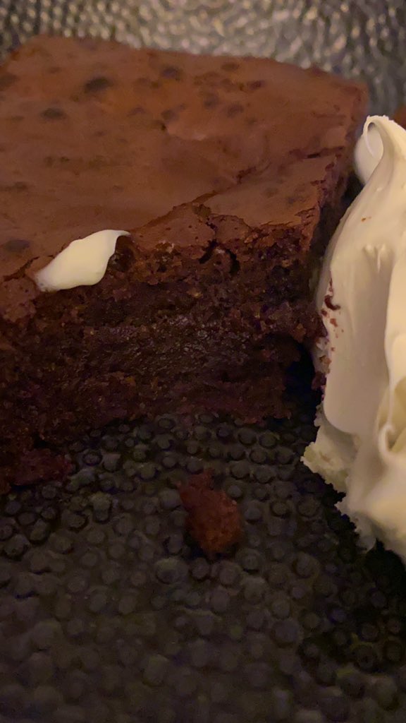 Nortonios's tweet photo. Choc brownie from @Jodiewalsh27 9.4/10 mega stuff. Melt in the mouth delicious. Lump of @Roddas_Cream clotted. Solid ending #Burfday #Winning https://t.co/mUY2PuGlYA