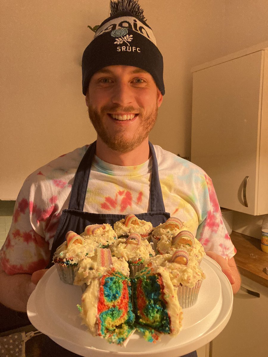 teacher_dw's tweet photo. @BolsoverJuniors @mrs_currie @MissRPHoward @B286B @MrTEDenton1 @mrs_slaney .@BolsoverJuniors challenge accepted, and risen to!! #bakingchallenge #dresslikeyourcake #imighthavehadhelp https://t.co/NsJ0vwjvmO