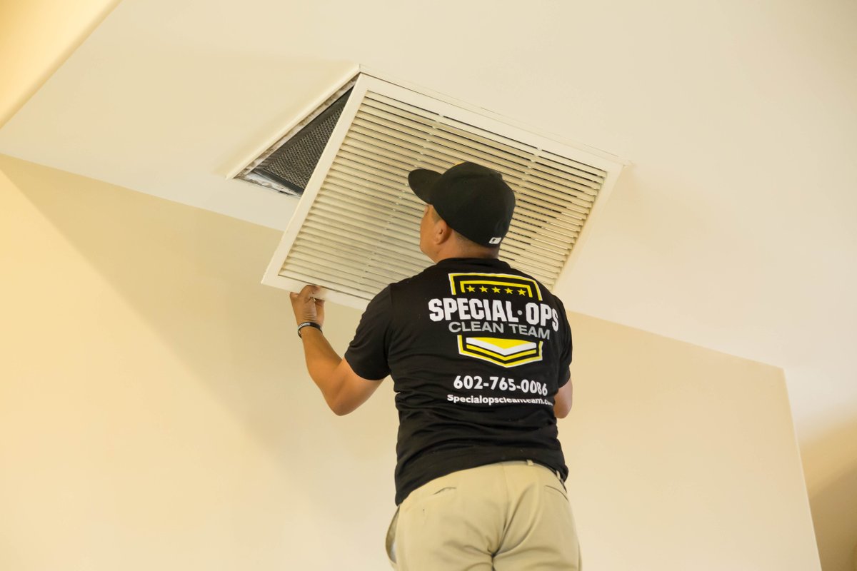 SpecialOpsCT's tweet photo. It is important to have your air ducts cleaned regularly. Bad air can cause breathing problems and illness. 😷  Be safe, stay healthy, and schedule a deep cleaning today! 👍 https://t.co/aZqRIsCXco