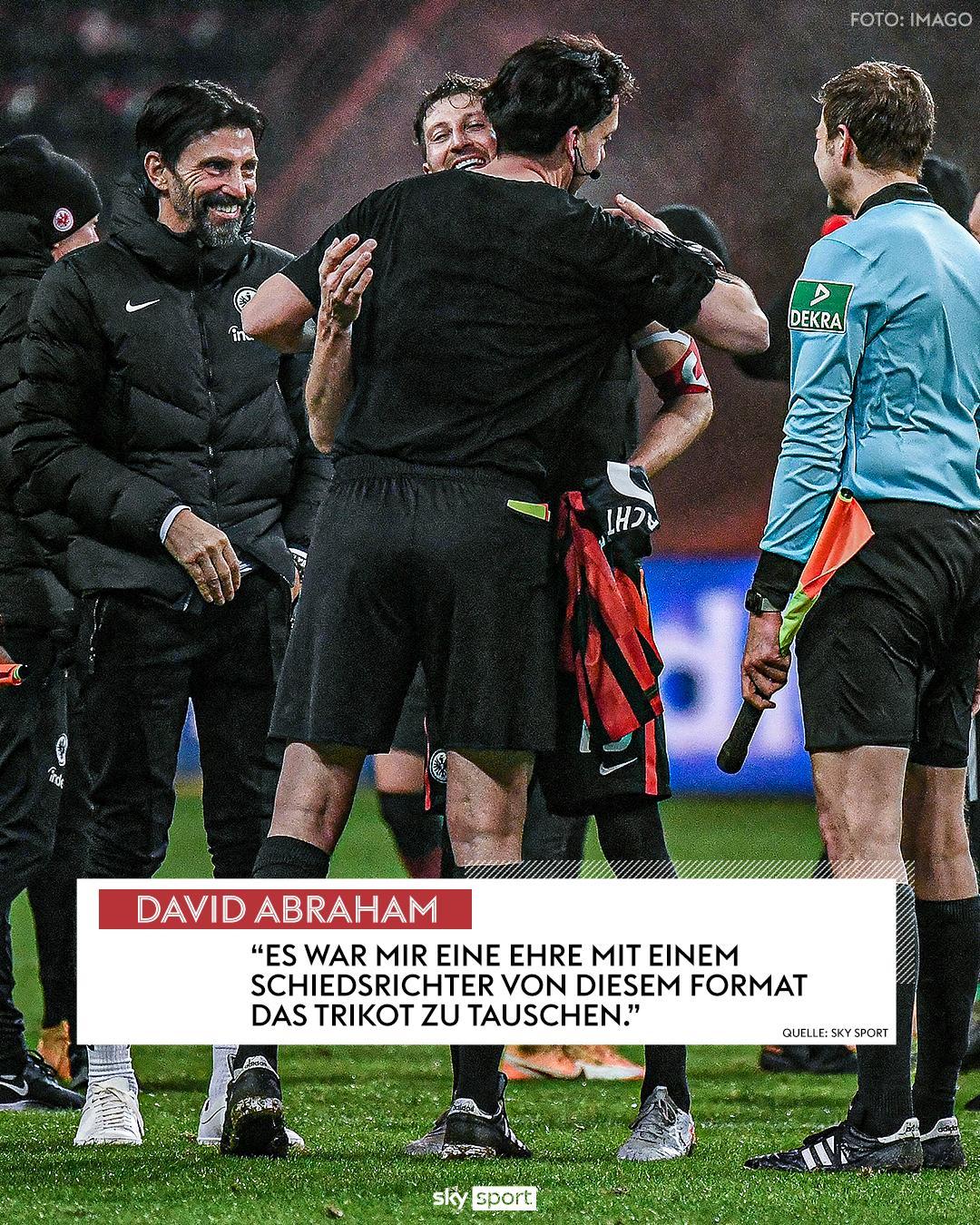 Sky Sport On Twitter Tolle Geste David Abraham Tauscht Das Trikot Mit Dem Unparteiischen Manuel Grafe Nach Seinem Letzten Bundesliga Spiel Der Kapitan Der Sge Beendet Nach 17 Jahren Seine Karriere Und