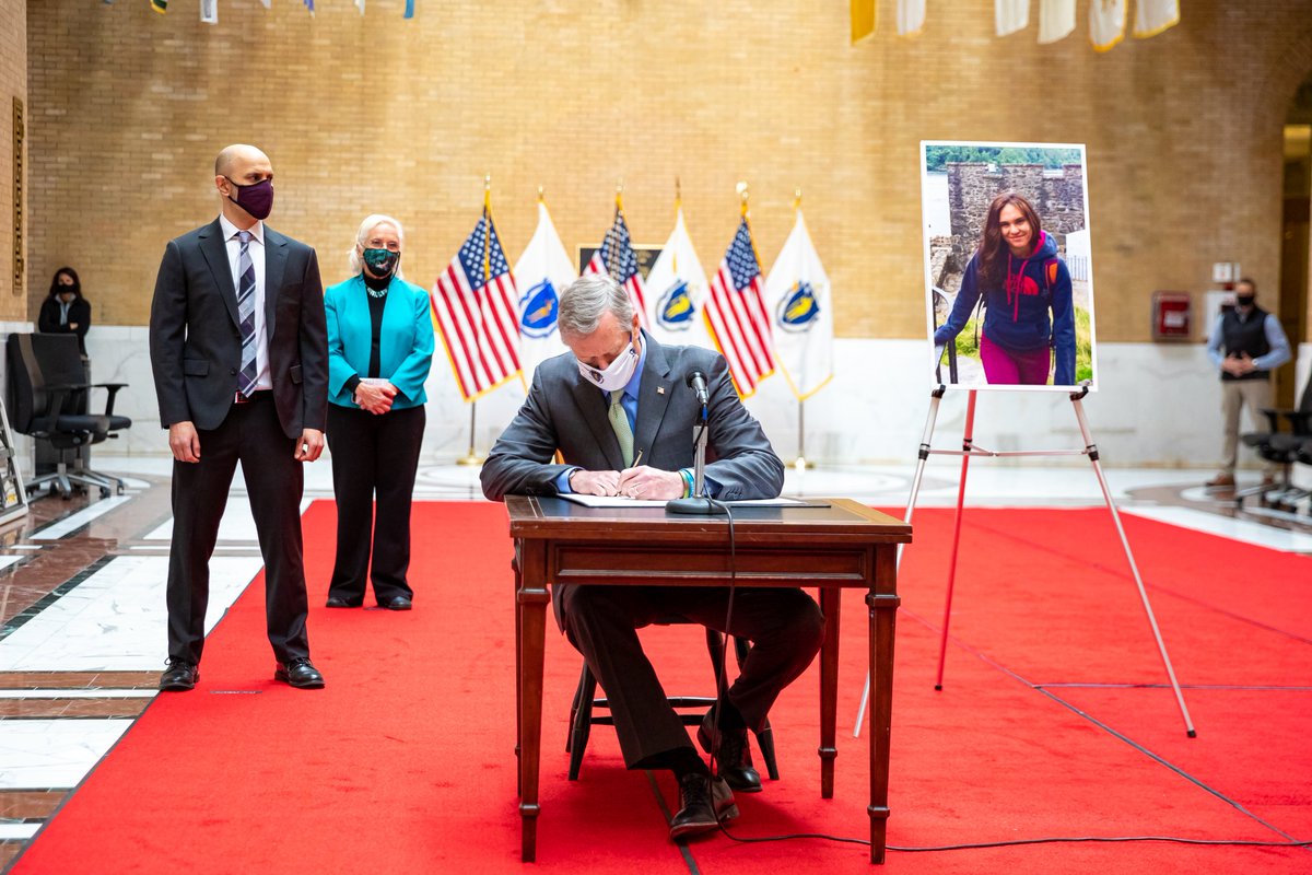 A emotional video of Friday's signing of Laura's Law by MA Governor Baker - click link, not the photo -youtube.com/watch?v=SrEv-p…. Includes my remarks, Sen. Pat Jehlen's &amp; the Governor's. They somehow miss his actual signing. Trust me, it happened💜 <a href="/TODAYshow/">TODAY</a> <a href="/tvkatesnow/">Kate Snow</a> <a href="/cogwbur/">Cognoscenti</a>
