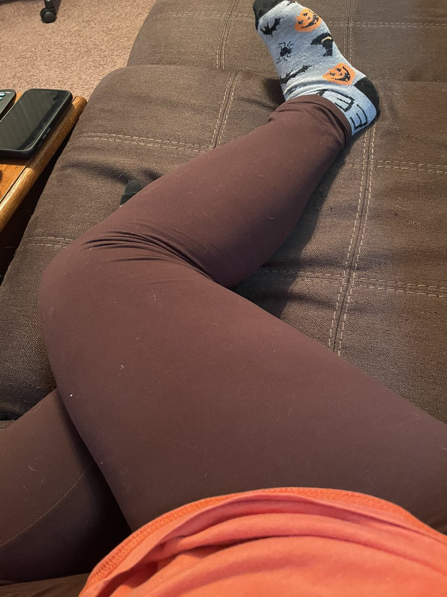 KhaosTheoryPod's tweet photo. Got my colors on 🤎🧡🤍 #BrownsIsTheBrowns https://t.co/FuKOtvaByt