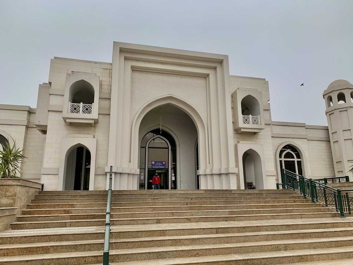 Last, but not the least, the jewel of OLMT, the Anarkali station.Hardly says anything on the outside; can easily be understood to be Anarkali’s resting place. But as long as the “Thanks LDA” posters torn at the bottom is infront of it, I think people can find it.