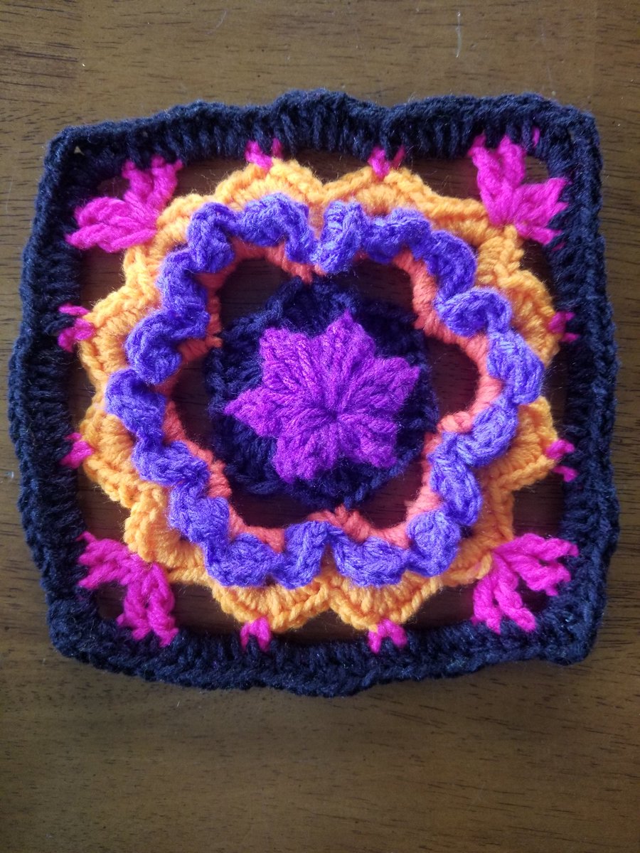 'Mumma! I had no idea you could make something like that!'
Neither did i 🥴🤓😊 #crochet #mandala #shescrafty