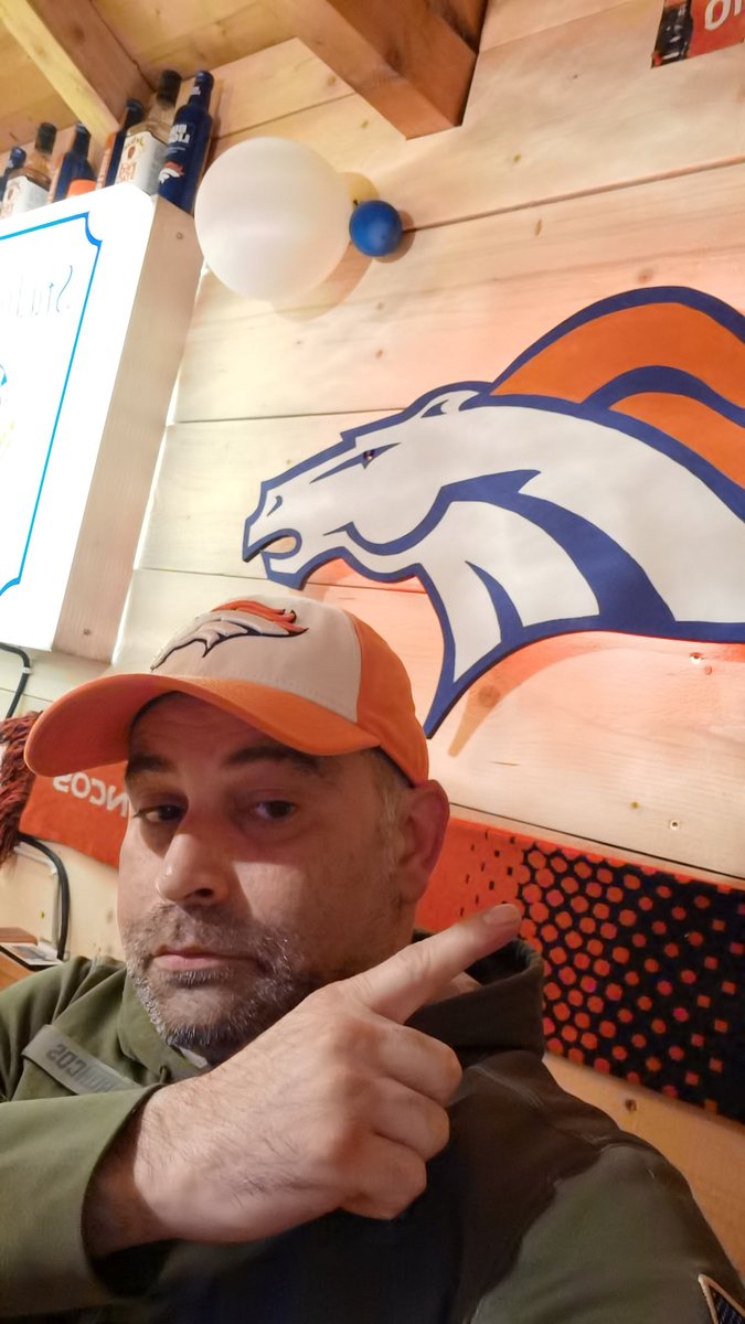 HanischRoland's tweet photo. #ranNFL #ranNFLsuechtig #janstecker #Icke41 Playoffs Baby! 🏈🔥Nächste Saison sind wir wieder dabei 💪 https://t.co/91X4mD3GgF